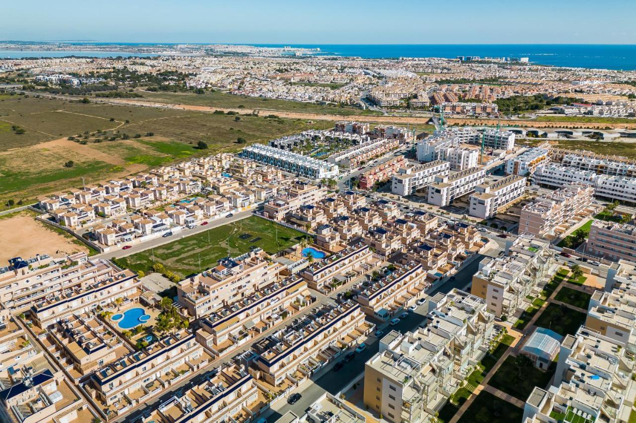 Bungalow La Zenia Cerca De La Playa Orihuela Dış mekan fotoğraf