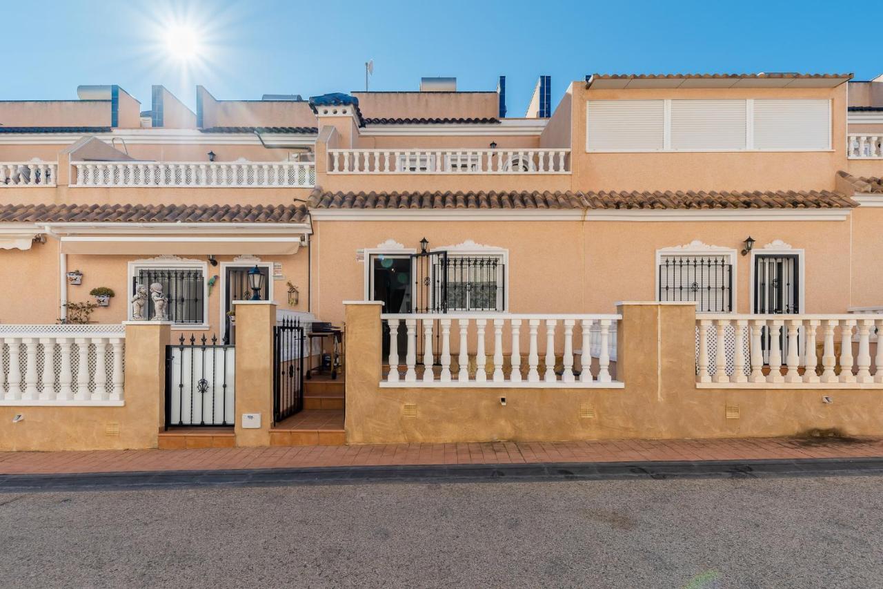 Bungalow La Zenia Cerca De La Playa Orihuela Dış mekan fotoğraf