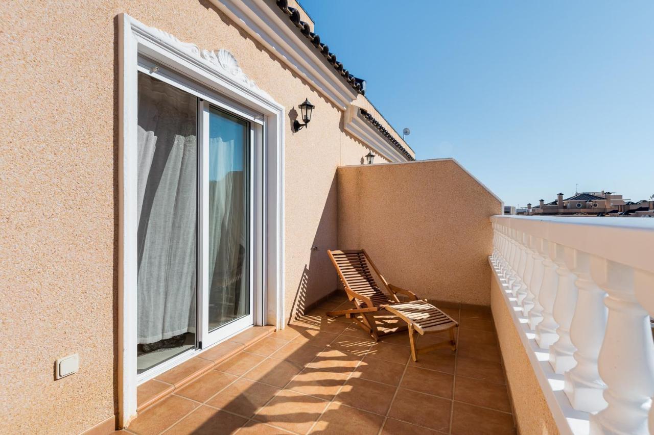 Bungalow La Zenia Cerca De La Playa Orihuela Dış mekan fotoğraf